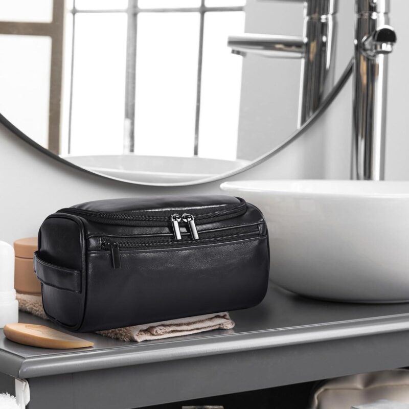 Custom Vintage PU Leather Hanging Toiletry Bag
